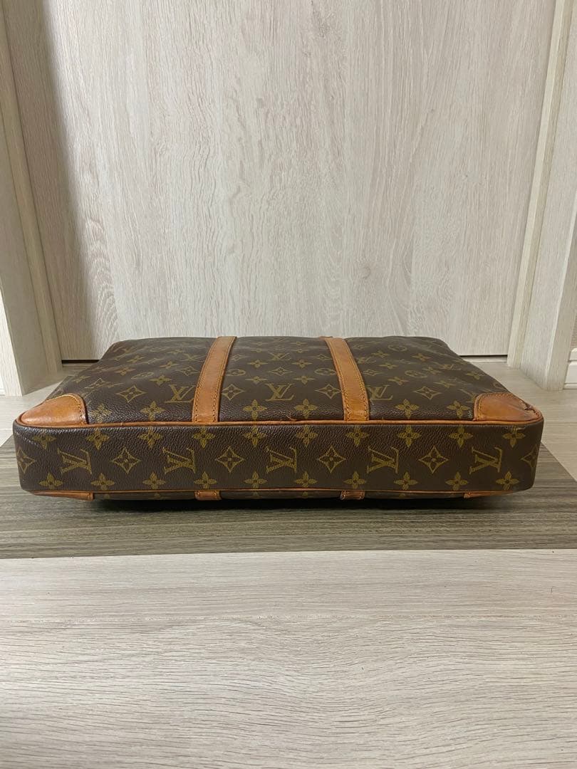 ルイヴィトン　モノグラム ポルトドキュマン　ヴォワヤージュ ビジネスバッグ　茶色