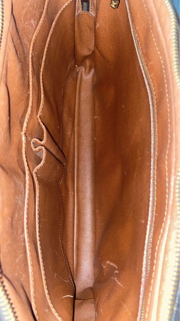 ルイヴィトン　モノグラム ポルトドキュマン　ヴォワヤージュ ビジネスバッグ　茶色