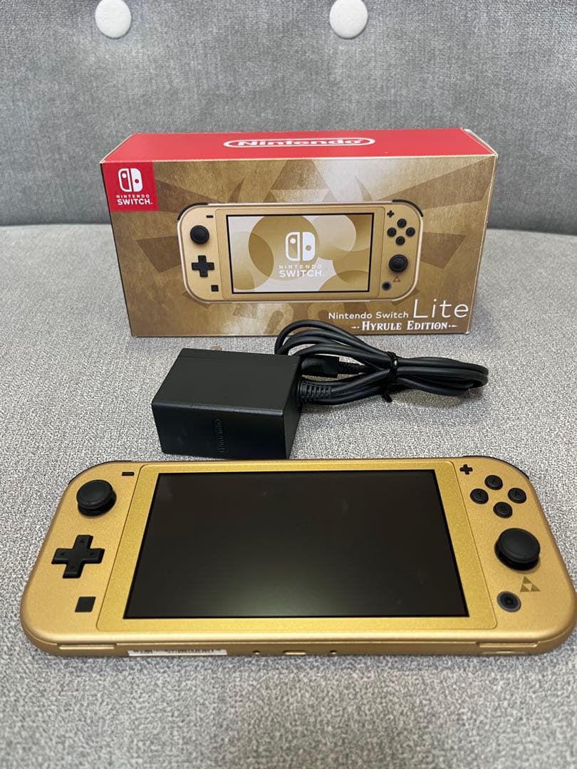 【美品】Nintendo Switch Lite ハイラルエディション