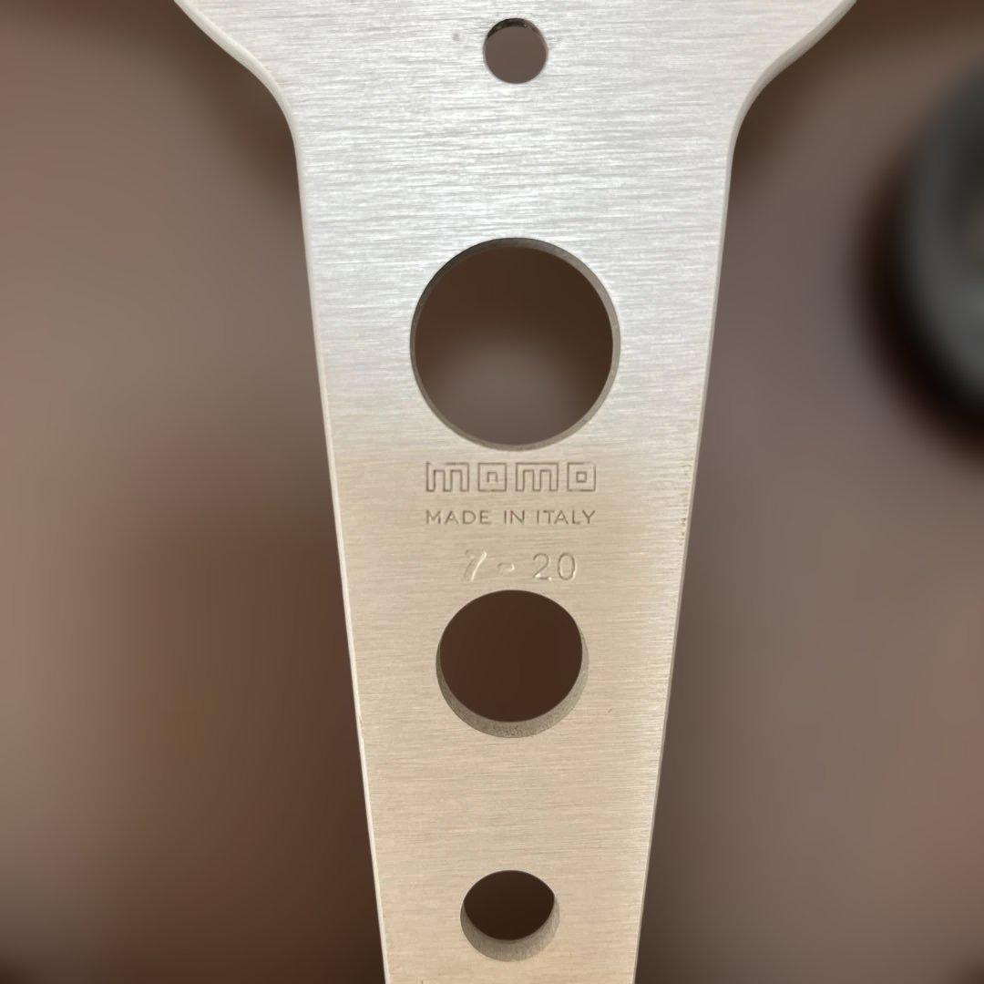 momo superindy スーパーインディ34パイ アルミ削り出し