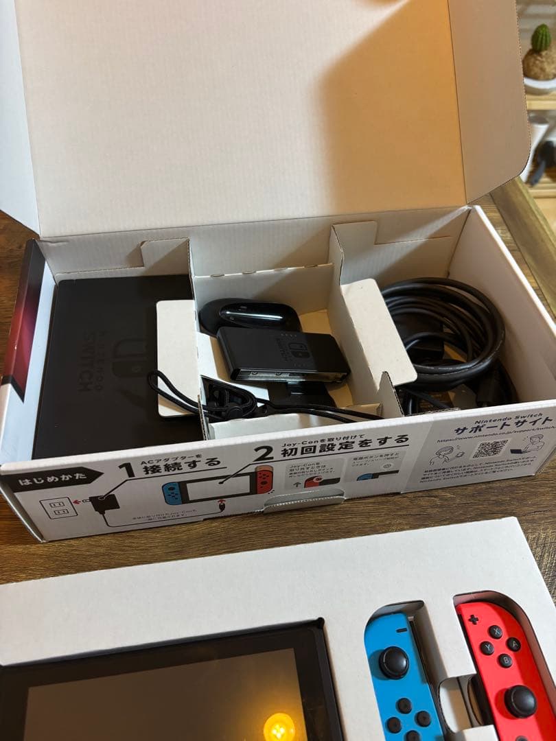 Nintendo Switch 本体 ネオンレッド/ネオンブルー　箱付き
