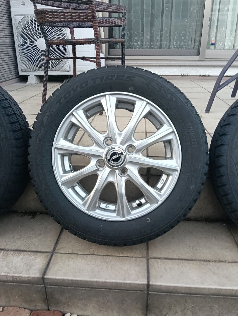送料込み！梱包済み！2022年製 155/65R14スタッドレスタイヤホイール