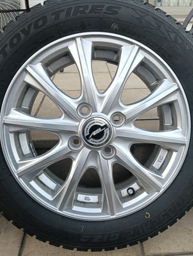 送料込み！梱包済み！2022年製 155/65R14スタッドレスタイヤホイール