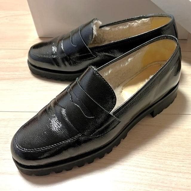美品★ルーカグロッシ ムートン付きエナメル ローファー 35★人気完売
