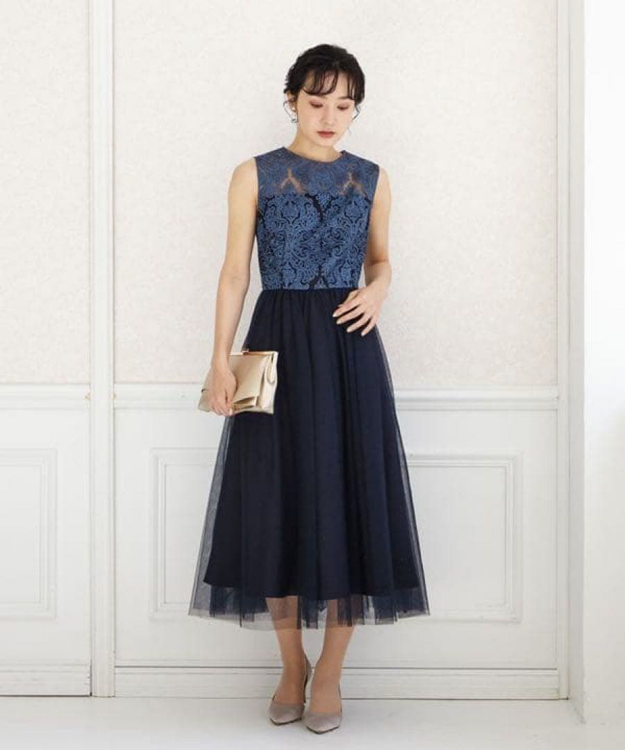 AIMER エメ オーナメント刺繍レースドレス 結婚式 ワンピース