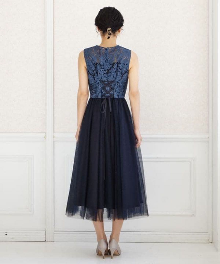 AIMER エメ オーナメント刺繍レースドレス 結婚式 ワンピース