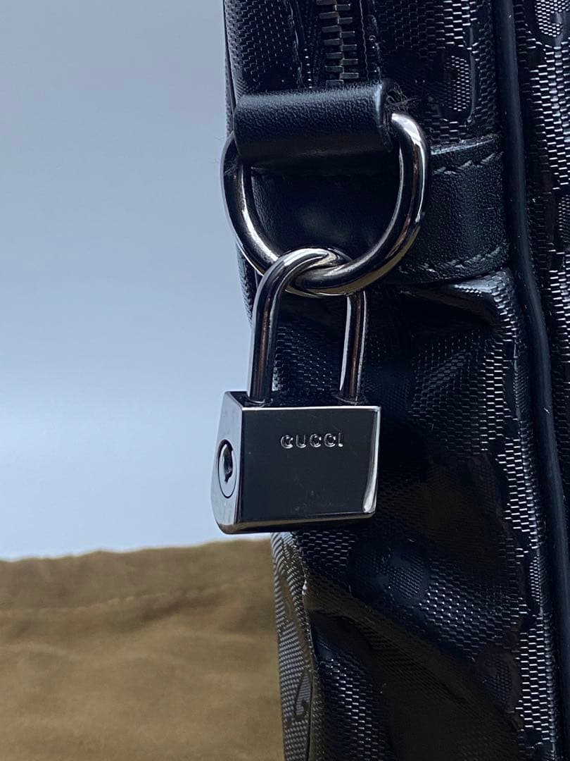 【激レア・美品】20%OFF GUCCI GGナイロン ビジネスバッグ