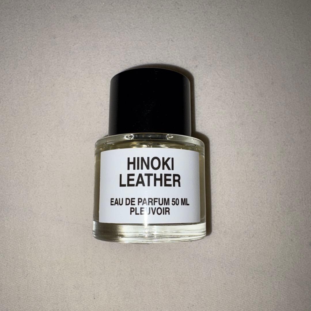 PLEUVOIR HINOKI LEATHER 香水