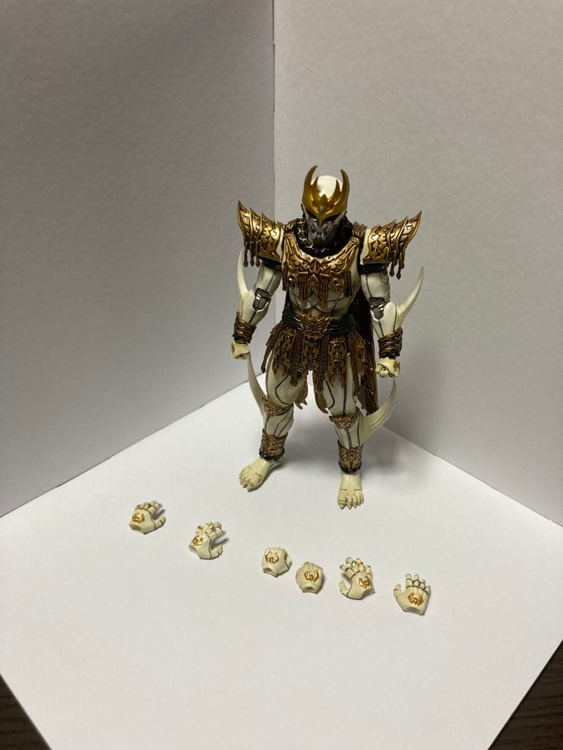 真骨彫　ン・ダグバ・ゼバ