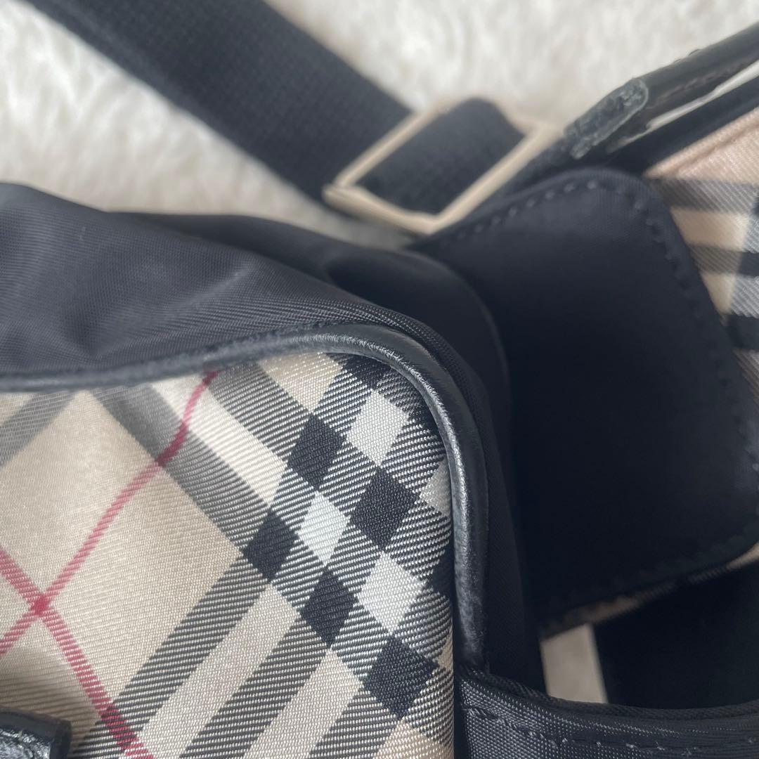 希少✨バーバリー ノバチェック ボディバッグ ショルダーバッグ ロゴプレート