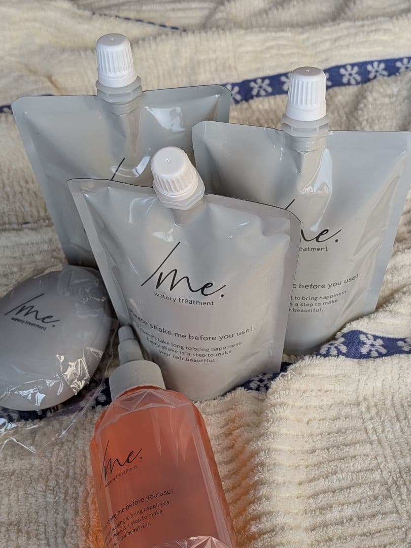 リキッドヘアトリートメントbz::本体1個詰め替え3個入り。値下げ交渉OKです