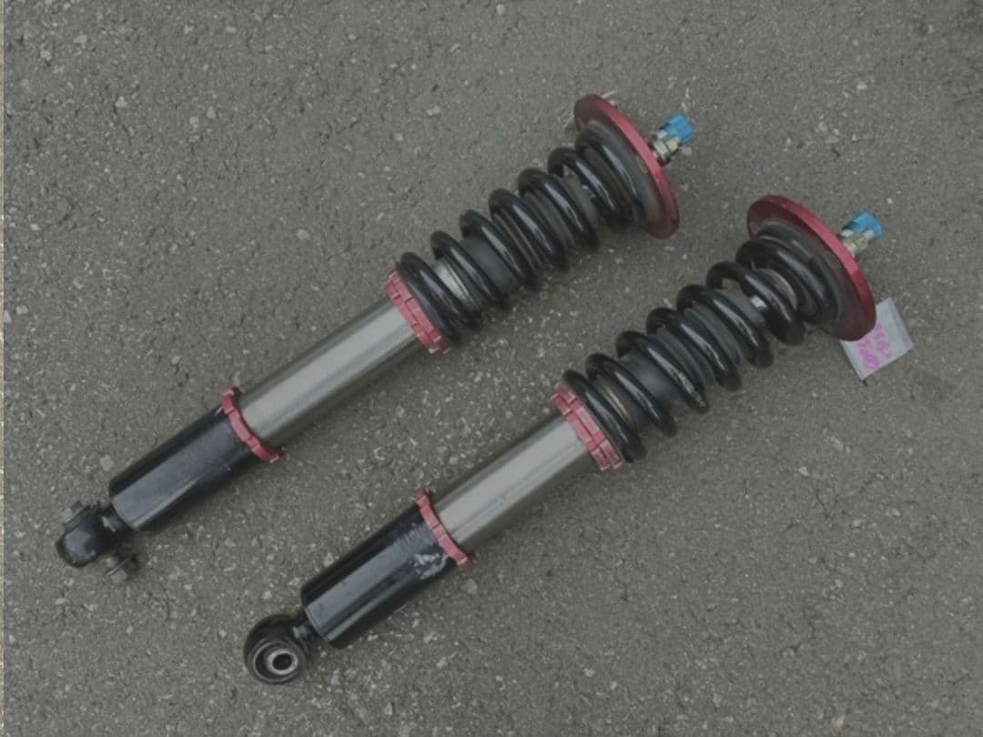 18クラウン メーカー不明フルタップ式車高調