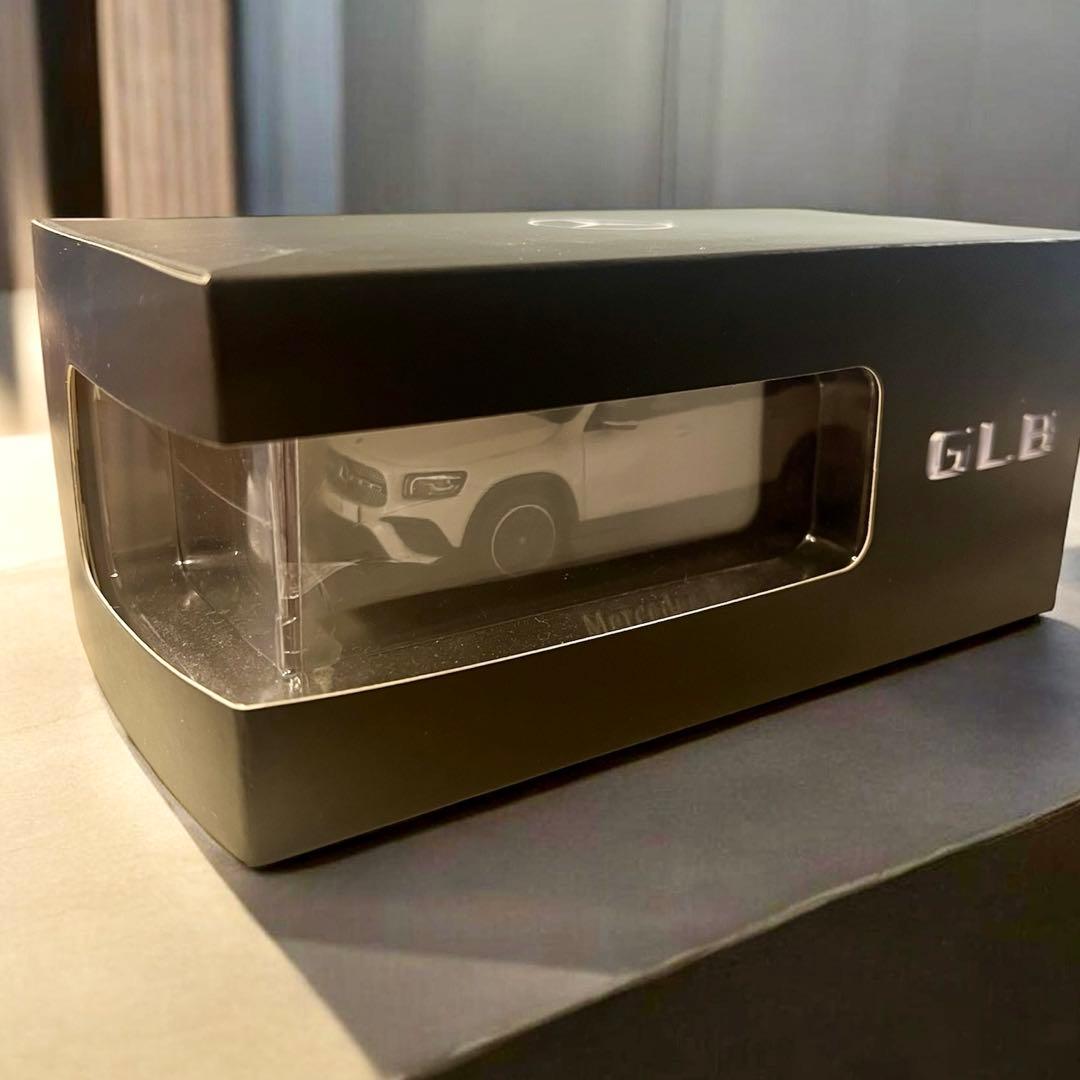 【希少】メルセデス ベンツ GLB 1/43 スケール モデルカー