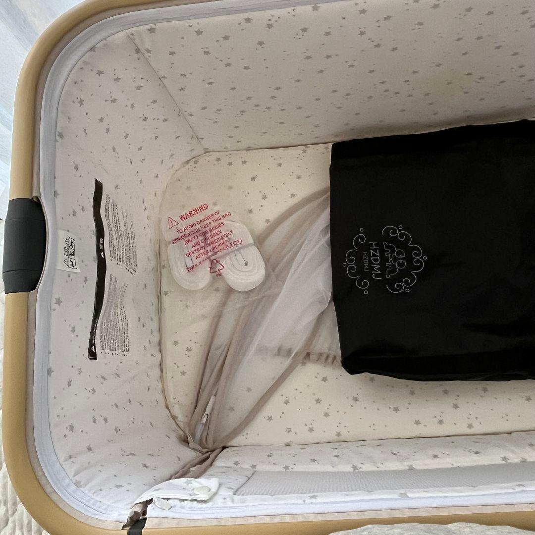 HZDMJ 2024年 最新モデル ベビーベッド　カーキ　ベージュ　キャスター付