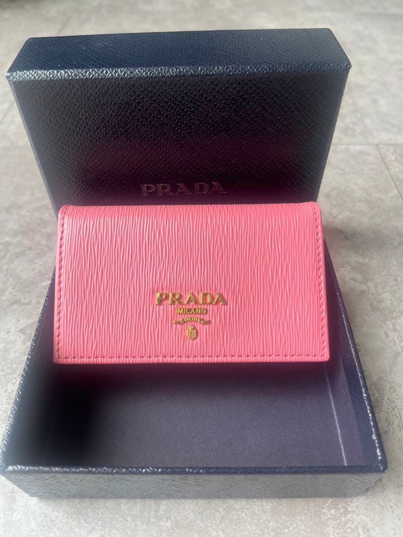 【美品】PRADA/プラダ/名刺入れ/ピンク/レディース/サフィアーノ
