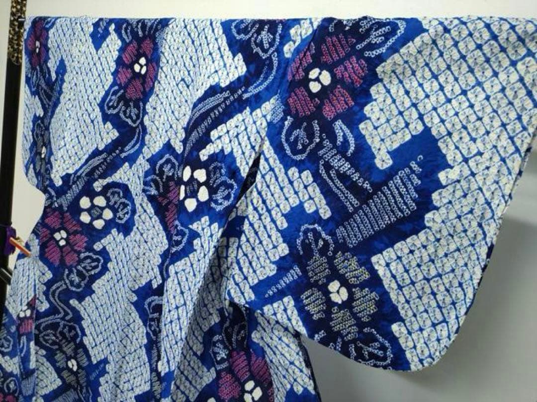 有松絞り　浴衣　青紺　蜘蛛絞り　花文様　ロイヤルブルー　有松鳴海絞り