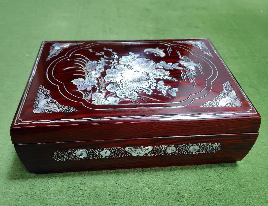 花鳥(蝶)の螺鈿細工　木製 文箱