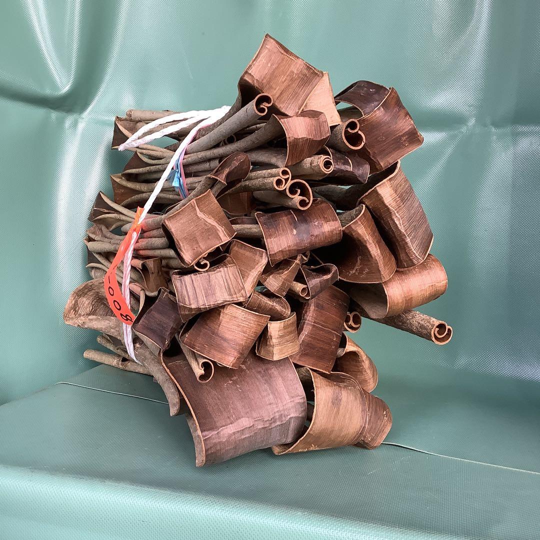 乾燥くるみ樹皮2kg 、　8-008