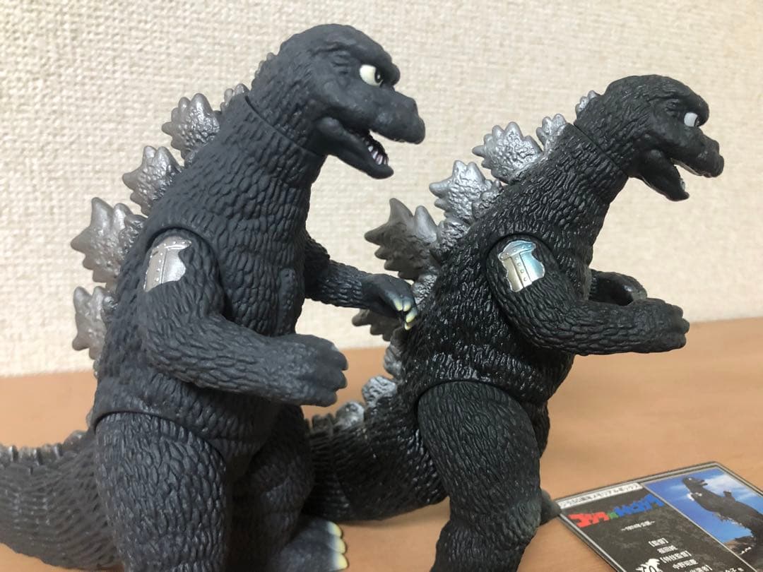 にせゴジラ2体セット★ゴジラ50周年メモリアルボックス版　にせゴジラボックス版