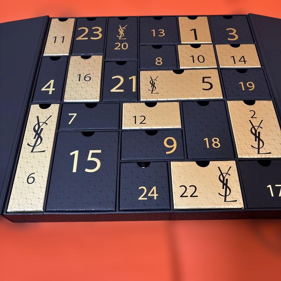 YSL アドベントカレンダー　クリスマス
