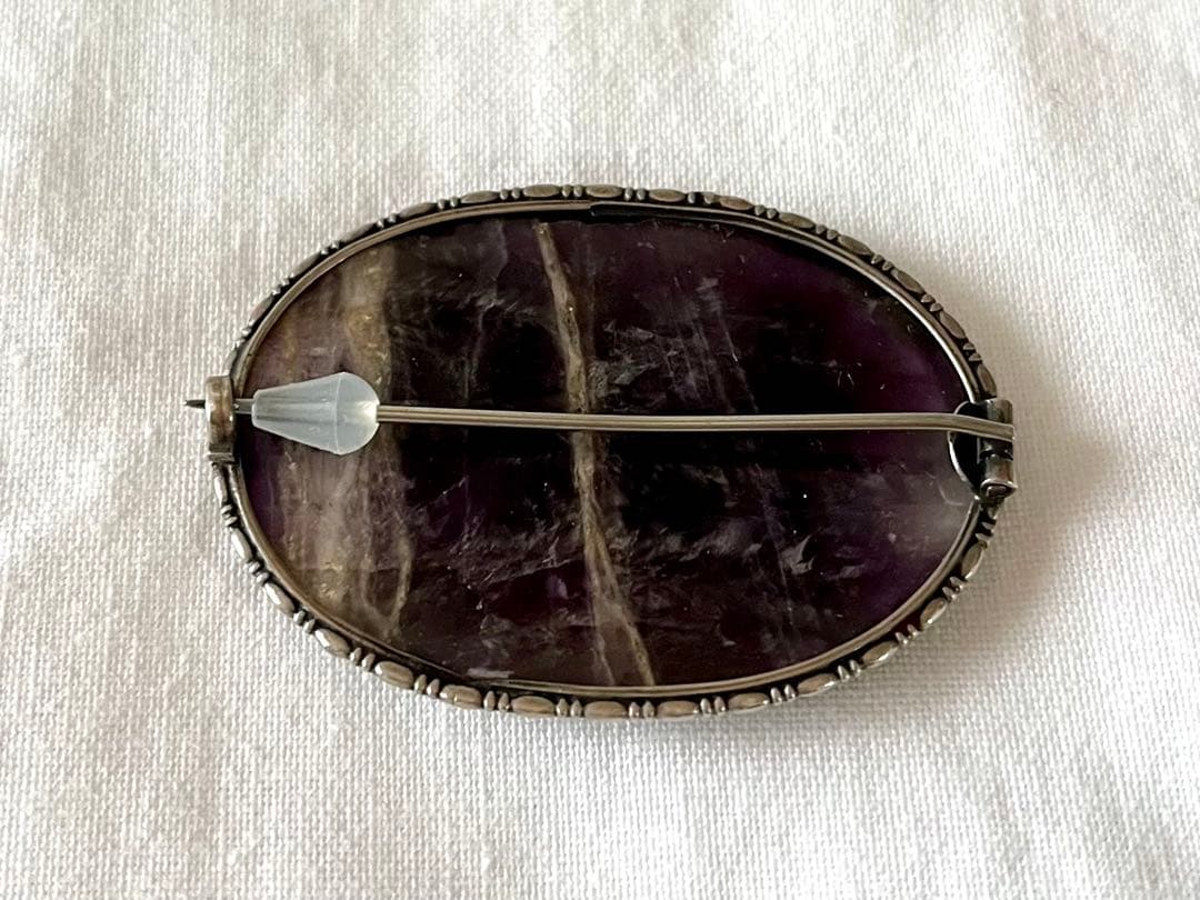 蛍石／フローライトのアンティークブローチ（イギリス）