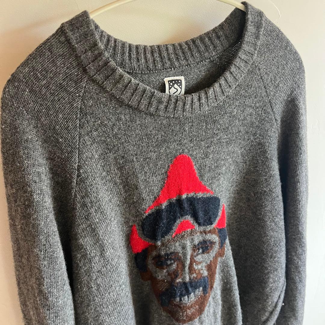 Bogen ボーゲン グレー セーター オジサン顔