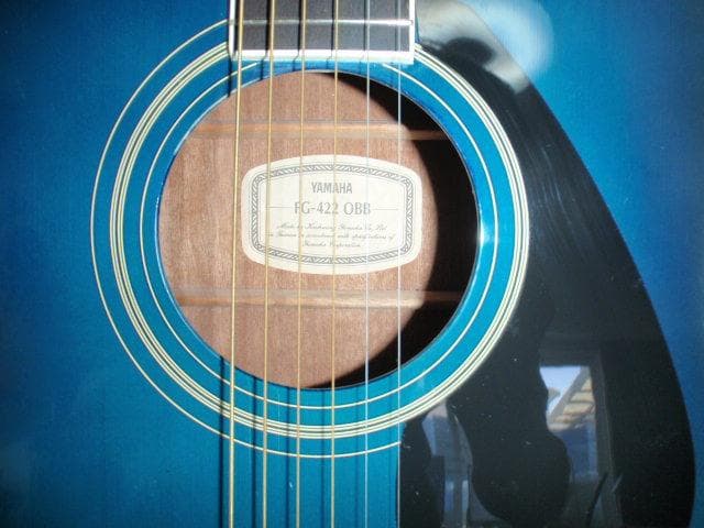 YAMAHA FG422 OBB 　程度美品　良く鳴る、ピックガード交換済み
