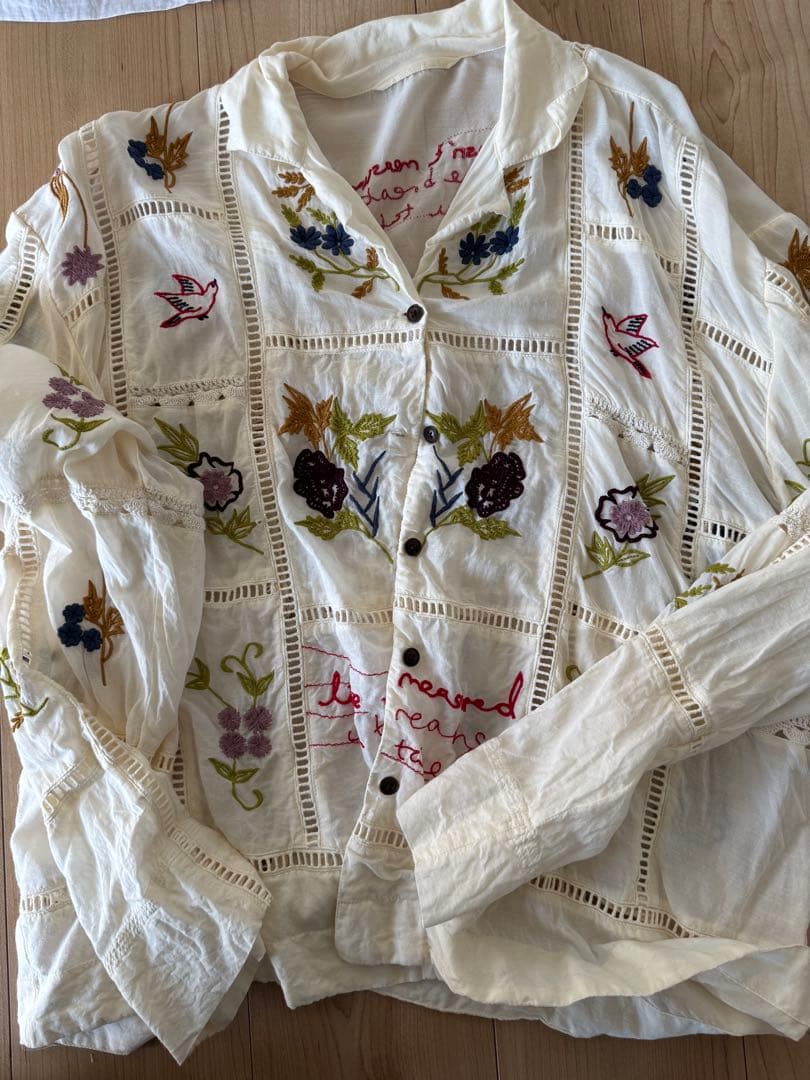 todayful 刺繍シャツ