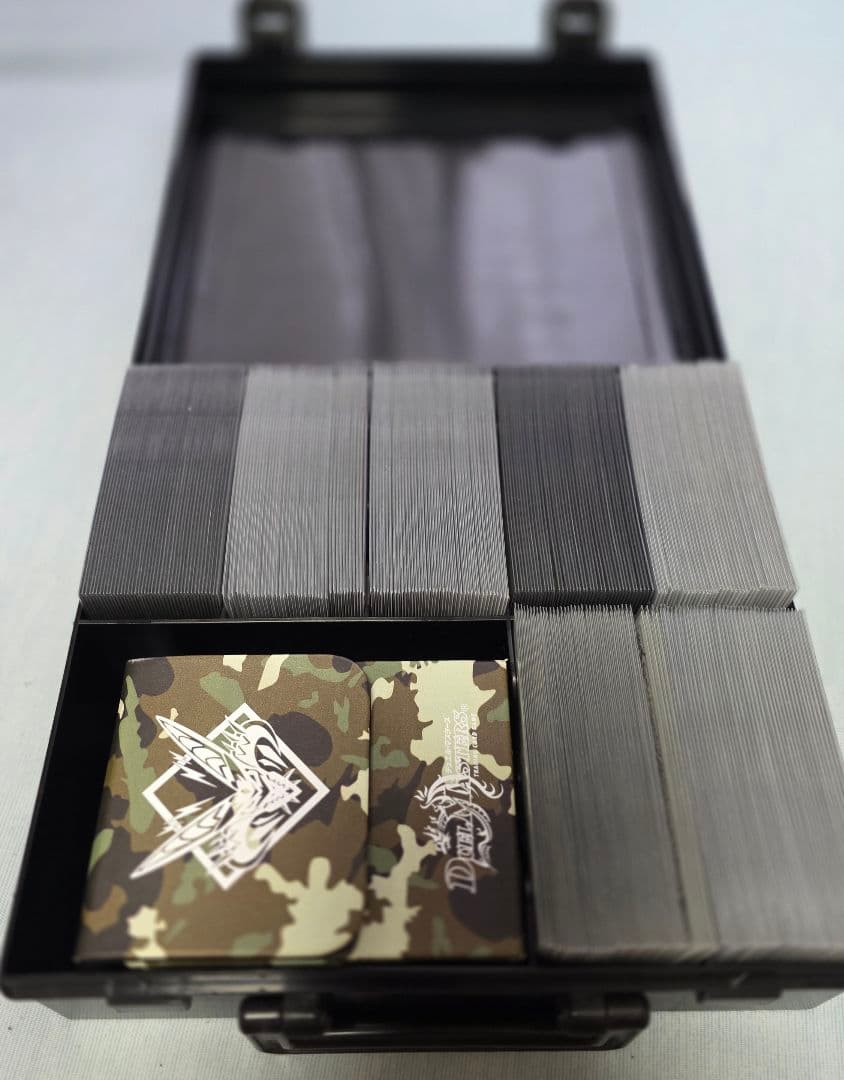 【46％ OFF中】デュエマ引退 デッキまとめ売り / スリーブ＆ケース付き