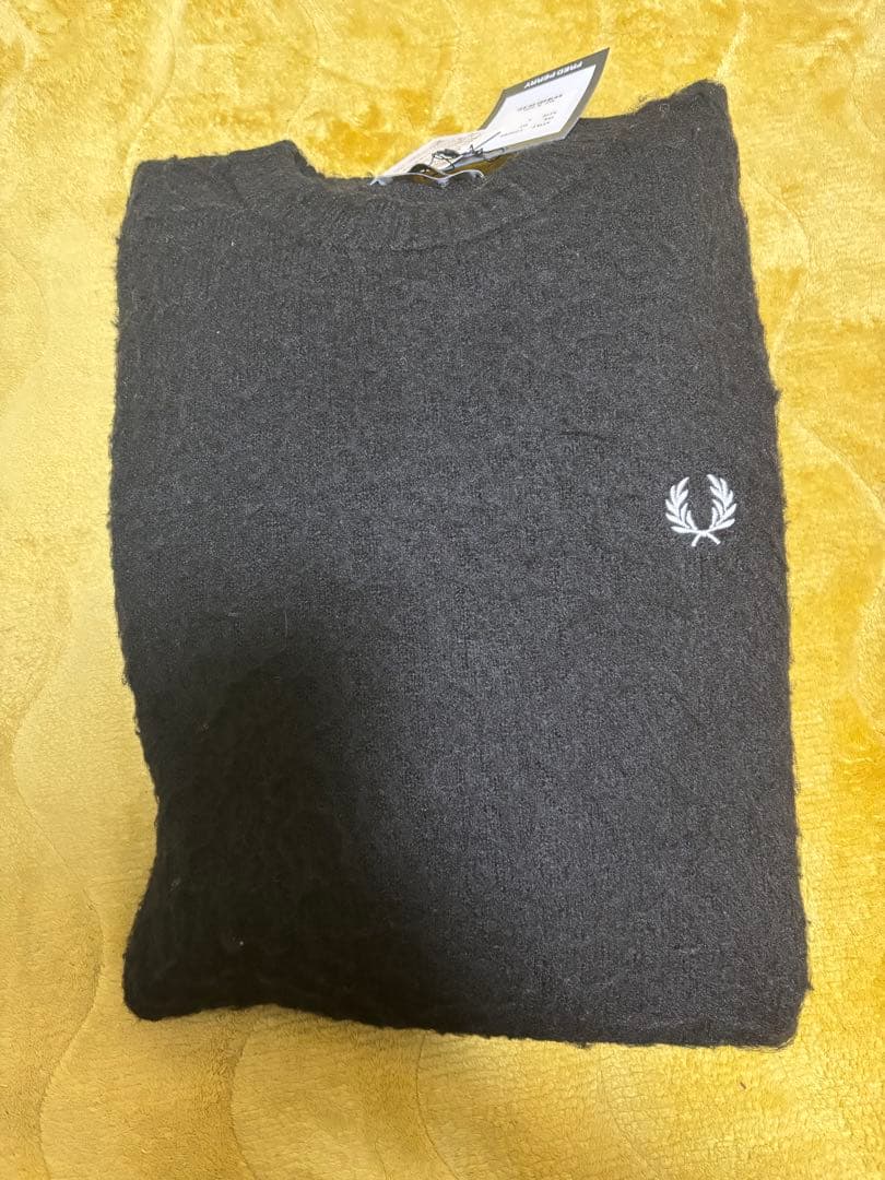 あ*り様 新品未使用　FRED PERRY / フラッフィー クルーネックニット