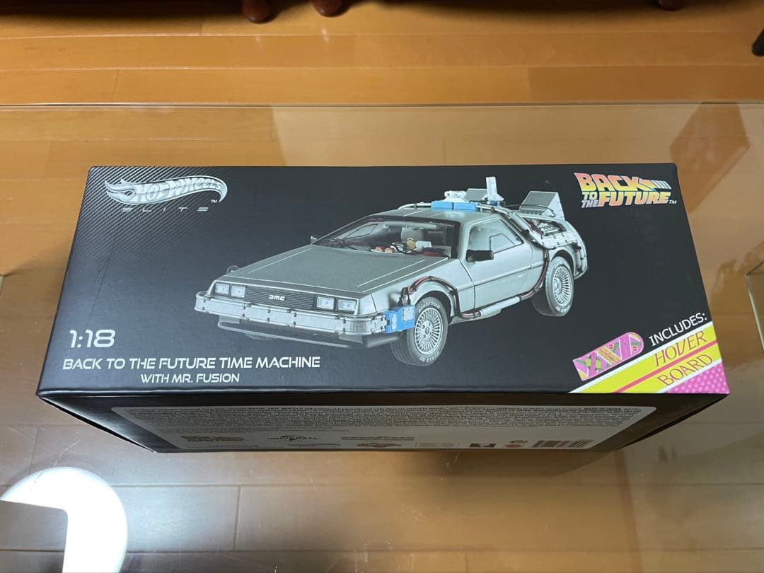 価格変更1/18 ホットウィール バックトゥーザフューチャー デロリアン未展示品