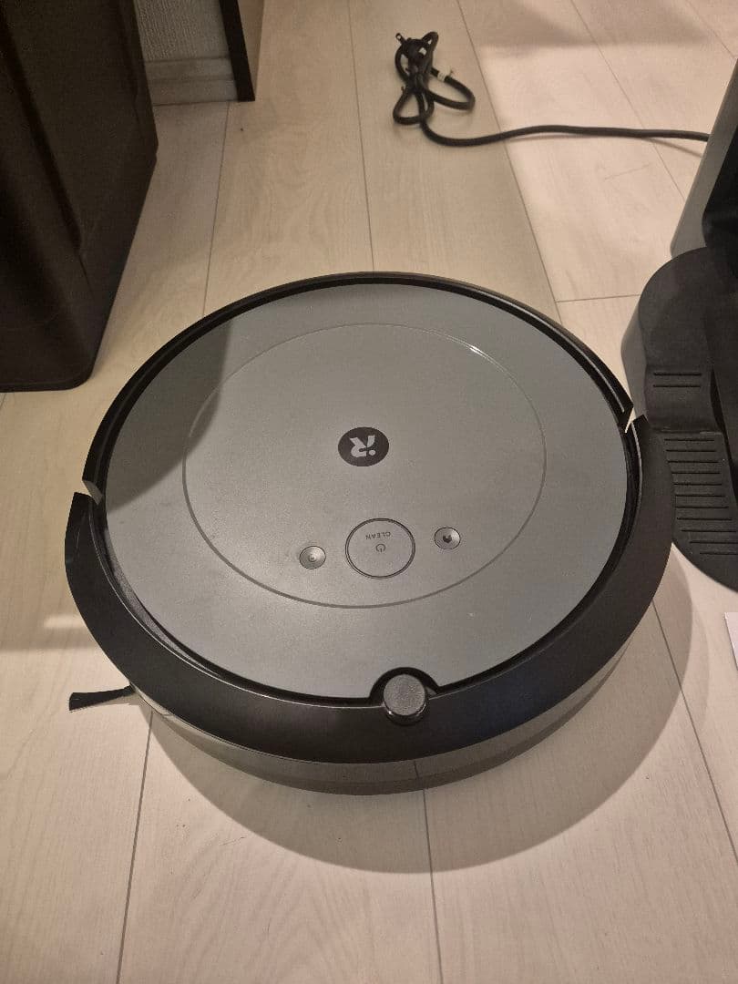 iRobot Roomba i2 ロボット掃除機 本体、クリーンベースセット