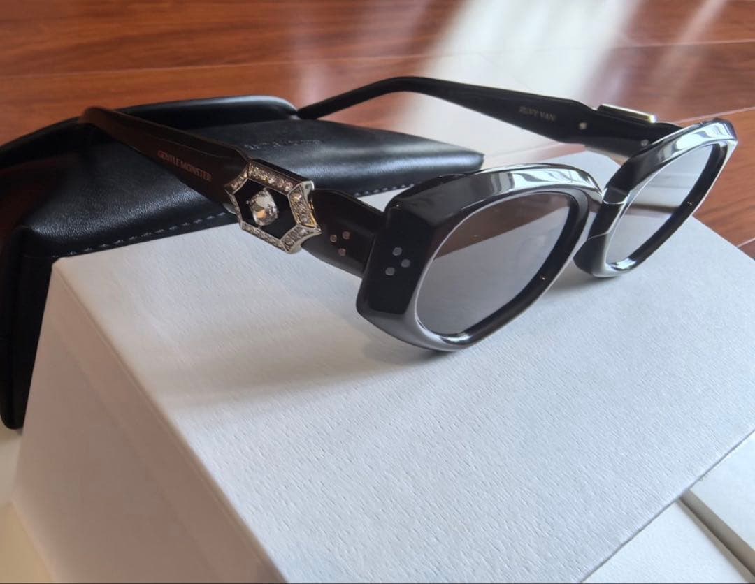 GENTLE MONSTER・ジェントルモンスター Ruvy Van サングラス