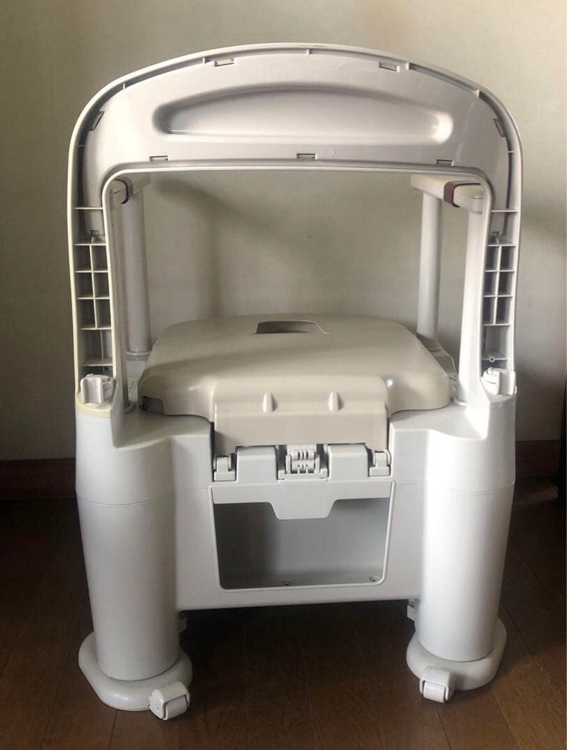 パナソニックポータブルトイレ 座楽　PN-L30200 ベージュ