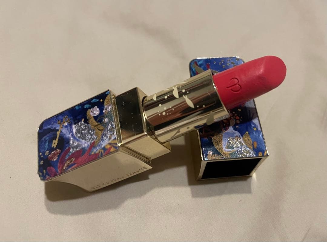 クレドポーボーテ　ホリデー限定　ポーチ　アイシャドウパレット　リップ