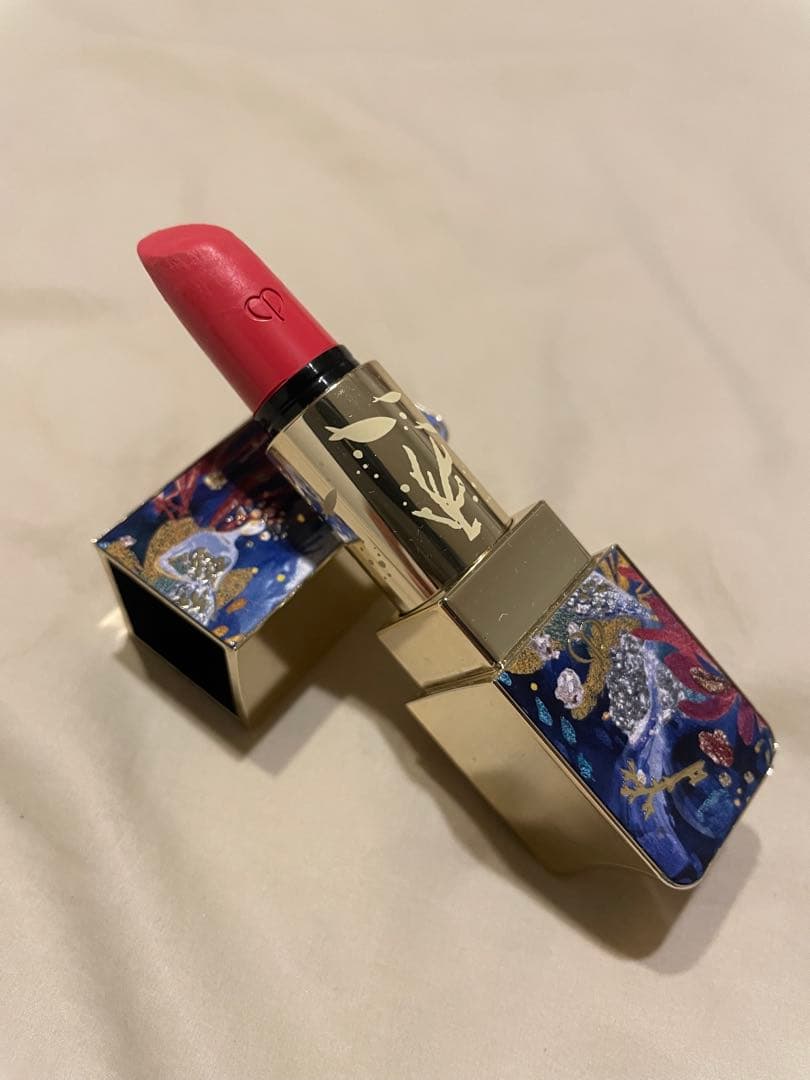 クレドポーボーテ　ホリデー限定　ポーチ　アイシャドウパレット　リップ