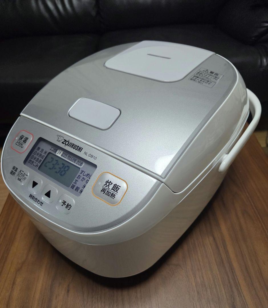 【2025年製 2回使用のみ美品】象印 NL-DB10 炊飯器 5.5合炊き