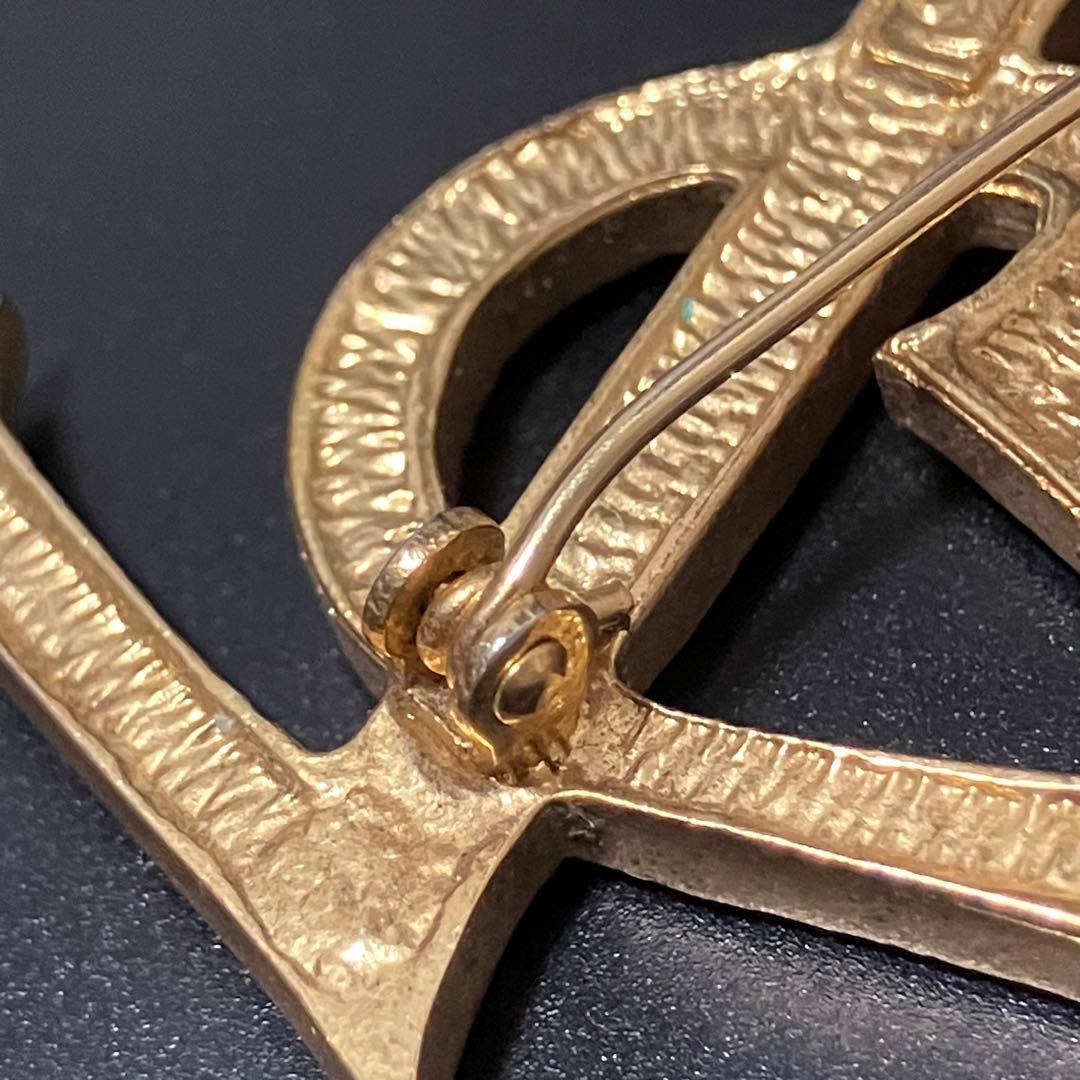 イヴサンローラン［ピンブローチ］ラインストーン　カサンドラロゴ　YSL　ゴールド