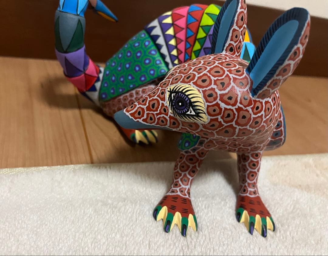 置物　アレブリヘス　アルブリへ　アルマジロ　メキシコ　工芸品