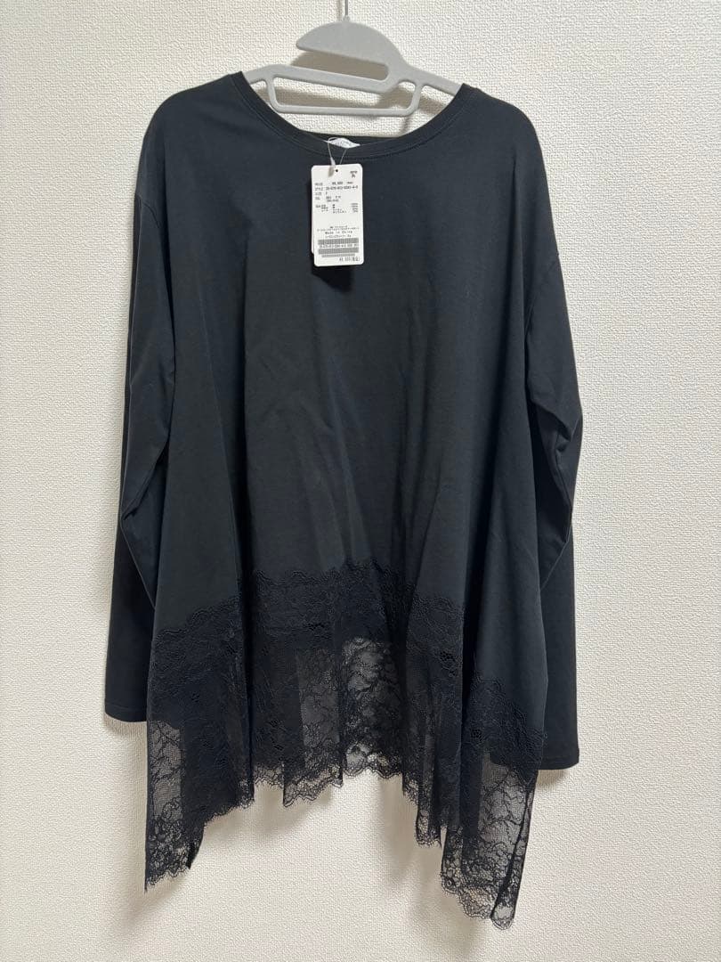 【新品タグ付き】レースコンビカットソー　ブラック