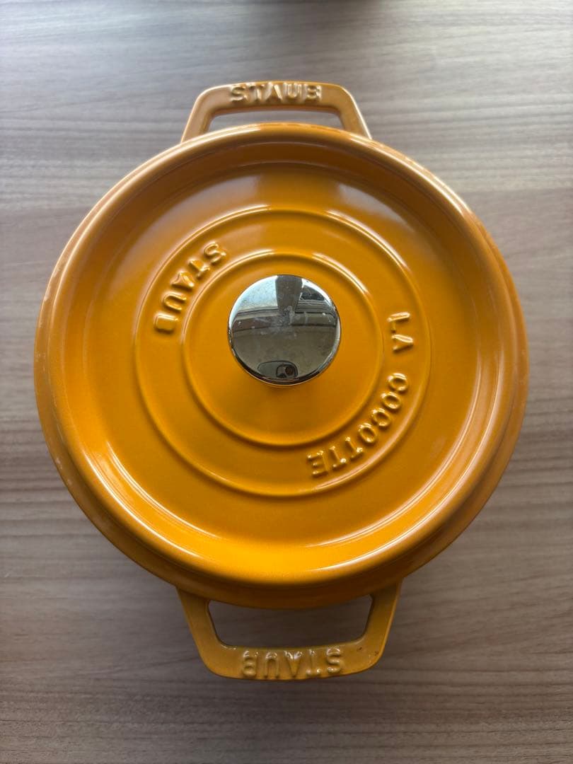 STAUB ストウブ ピコ・ココット ラウンド 18cm マスタード