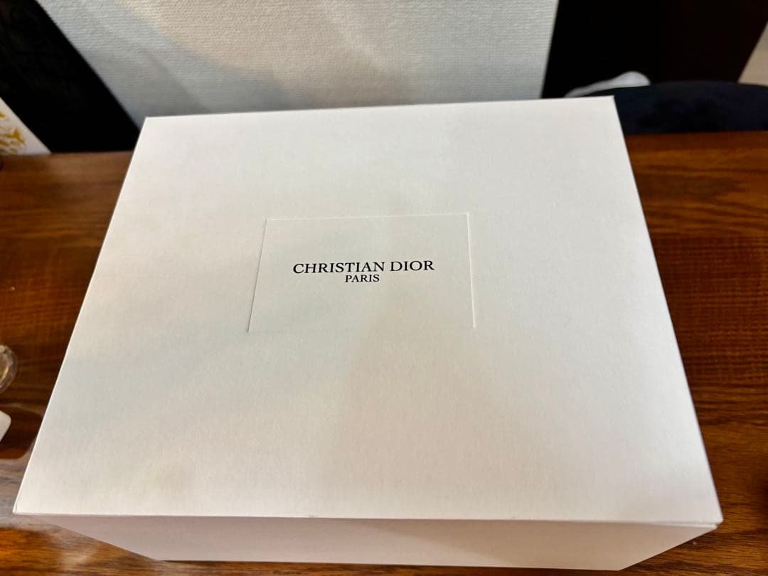 ♦️新品・ギフトBOX♦️DIOR LA COLLE NOIREリキッドソープ