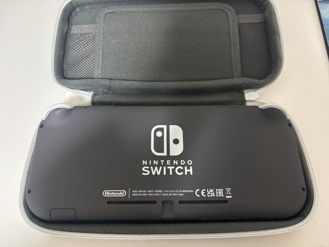 Nintendo Switch Lite グレー + 任天堂純正キャリングケース