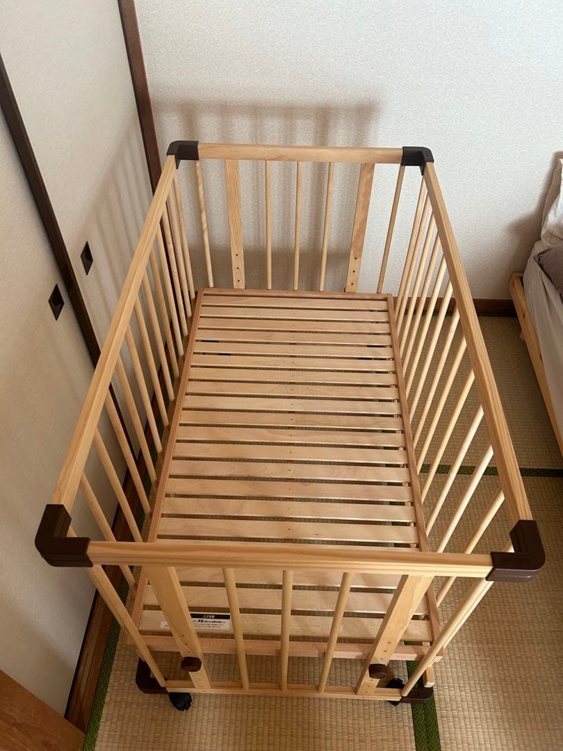 【なおみ】ファルスカ　ベビーベッド