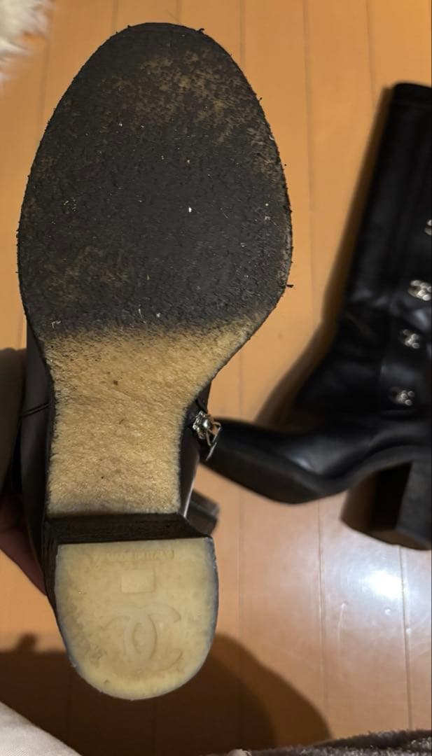 CHANEL ターンロック ブーツ