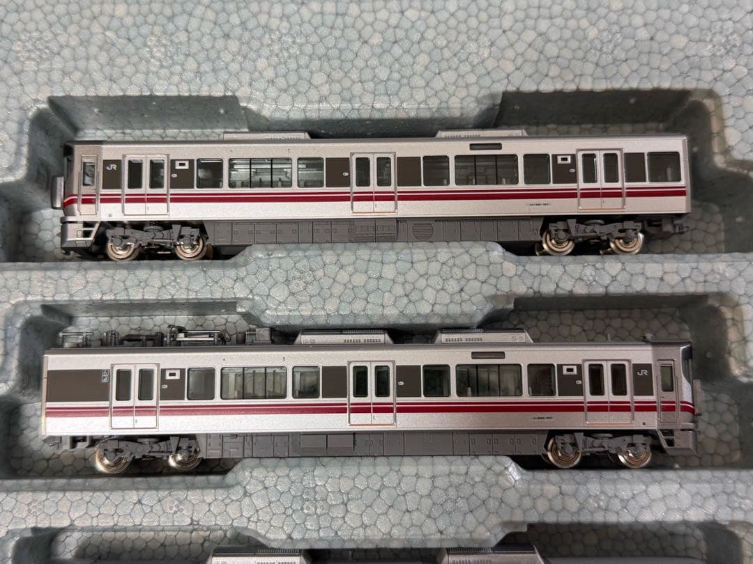 TOMIX98133,98134 521系4両セット