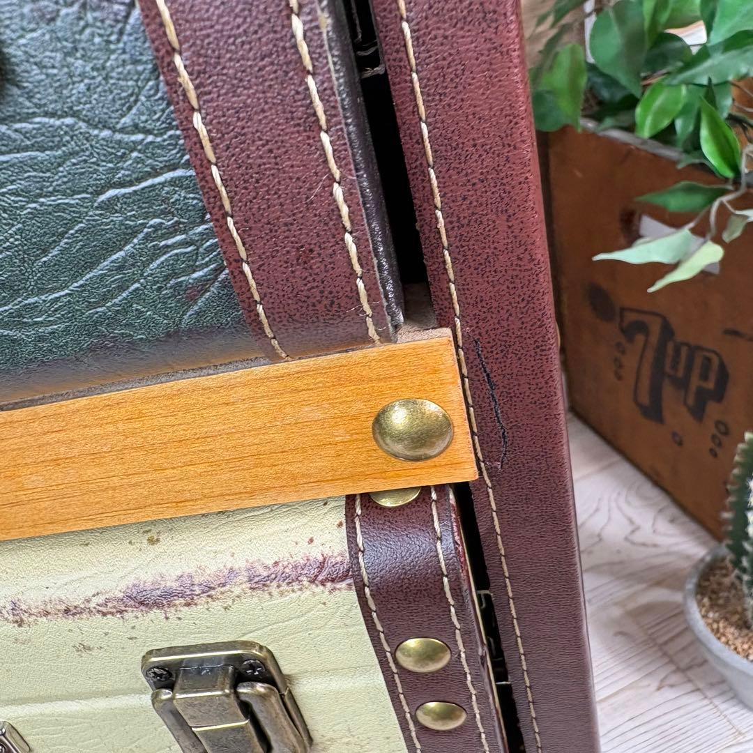 訳あり品！【119】アンティークビンテージ調レザートランクチェスト四段収納タンス