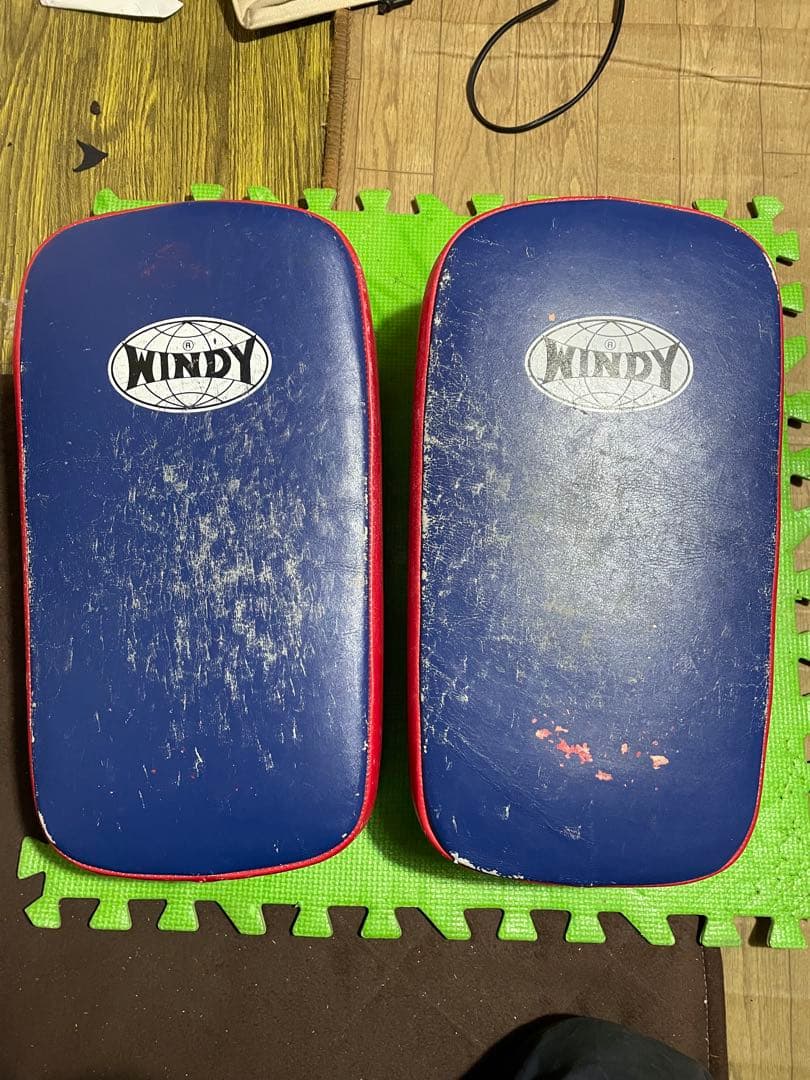 最終価格windy本革キックミットL、マーシャルワールド本革パンチングミット