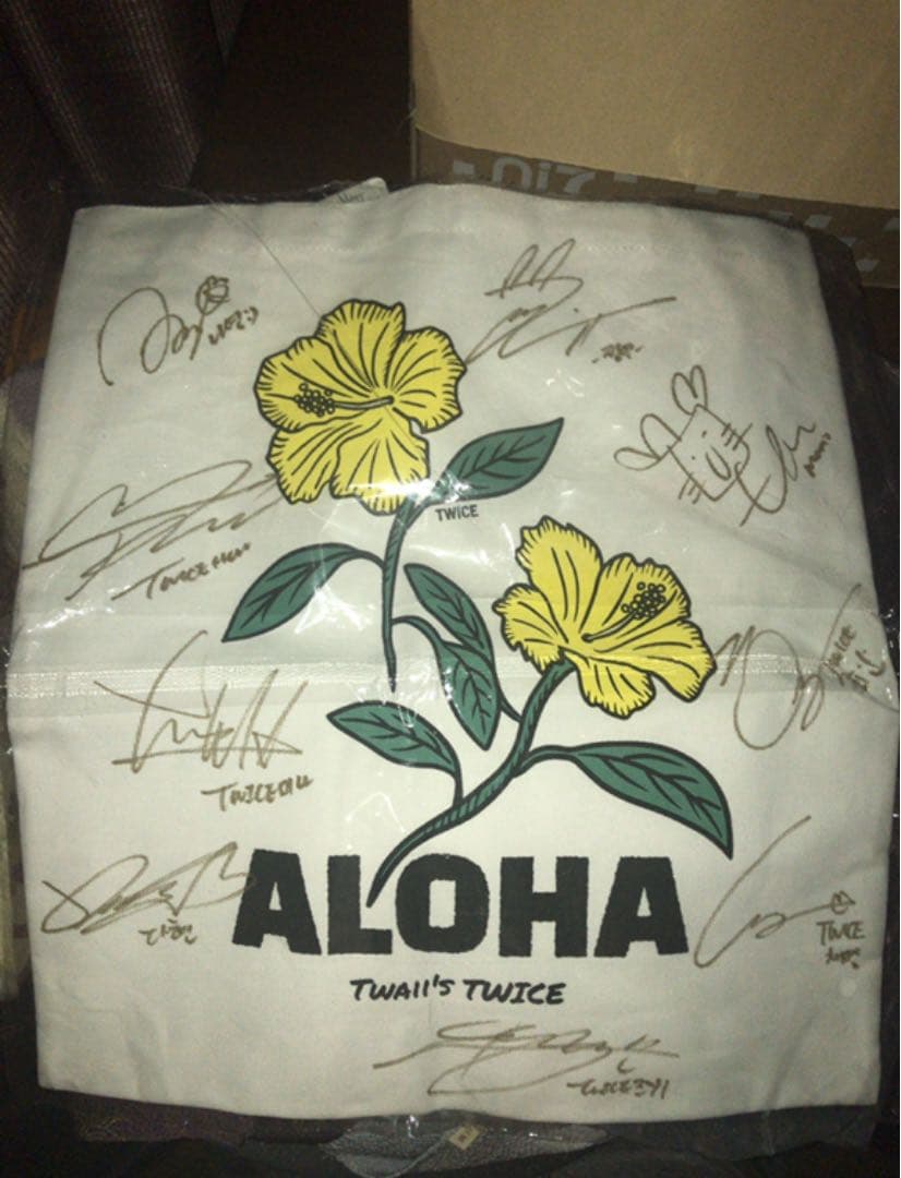 TWICE サイン　直筆　バッグ　ポップアップストア