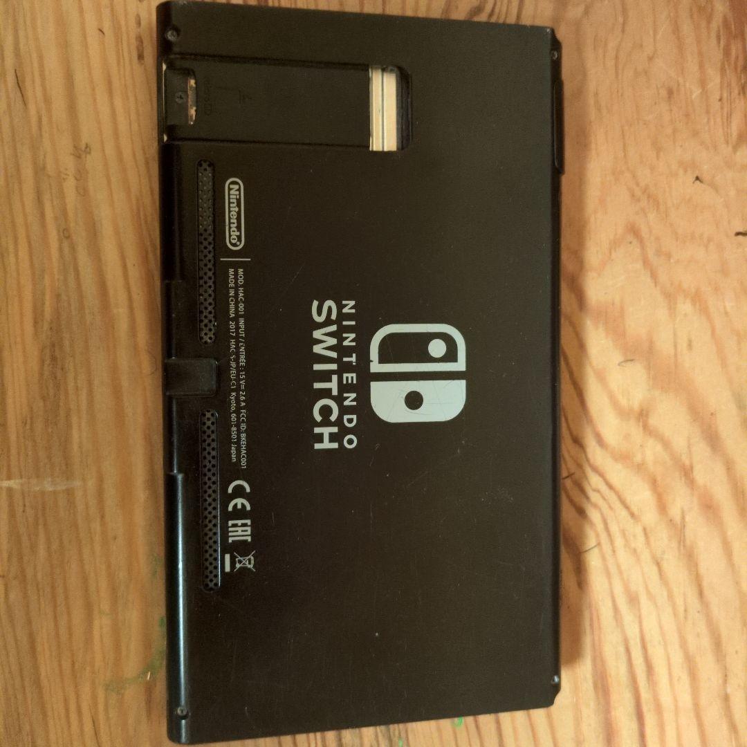 switch 本体のみ　電源つきます